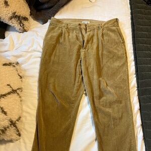 Alex Mill | Men's Standard Pleated Corduroy Pants in Khaki Size 34L